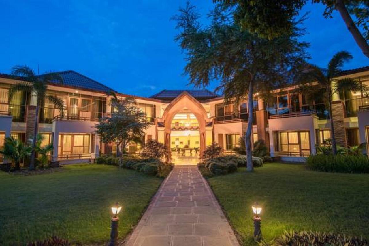 Aye Yar River View Resort Pagan Zewnętrze zdjęcie